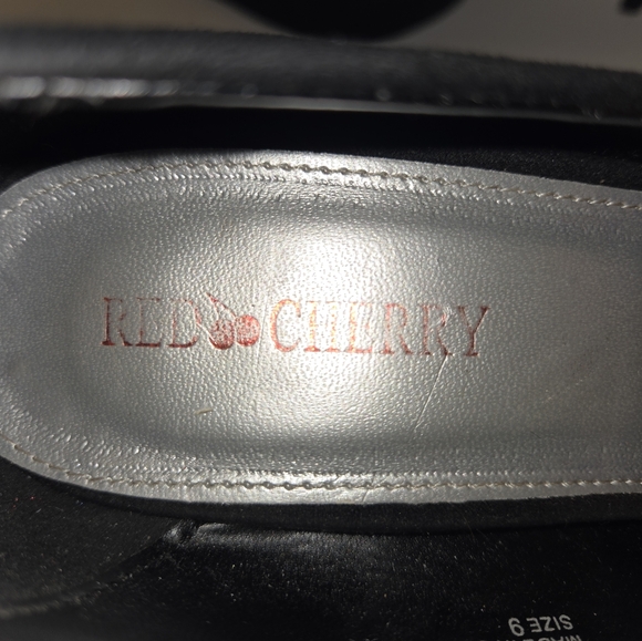 Red Cherry Women's sz 9 Faux Suede 4" Stilettos - Picture 6 of 11